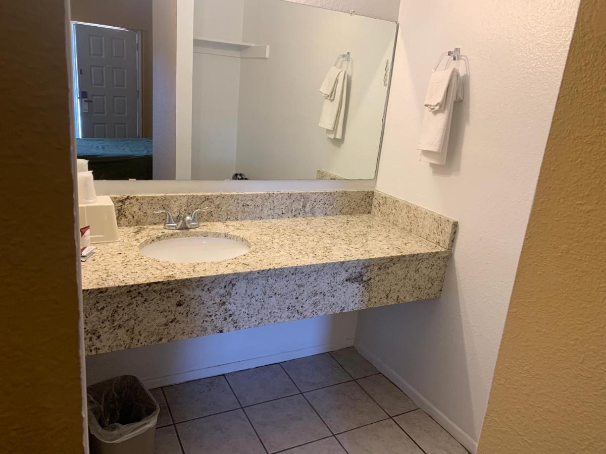 La Vista Inn Clovis Εξωτερικό φωτογραφία